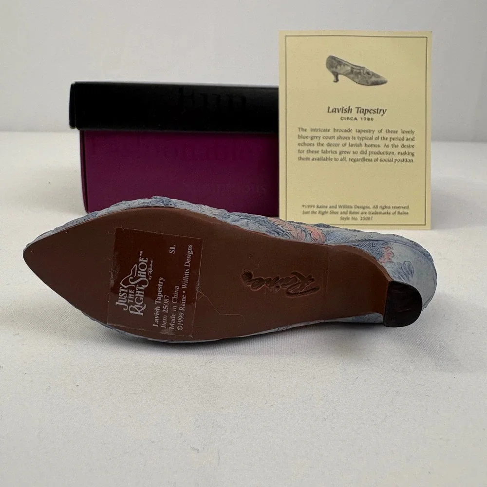 Vintage Just The Right Shoe By Raine Lavish Tapestry 25087 1999 COA